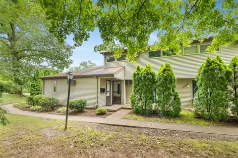 165 South St #16, Vernon, CT 06066
