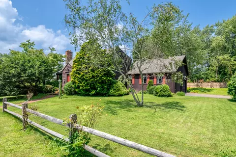 78 Bonair Ave, Newington, CT 06111