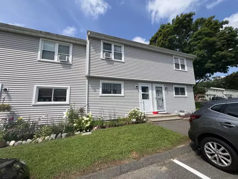 1081 New Haven Rd #14I, Naugatuck, CT 06770