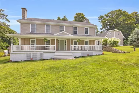 19 Lake Rd, Portland, CT 06480