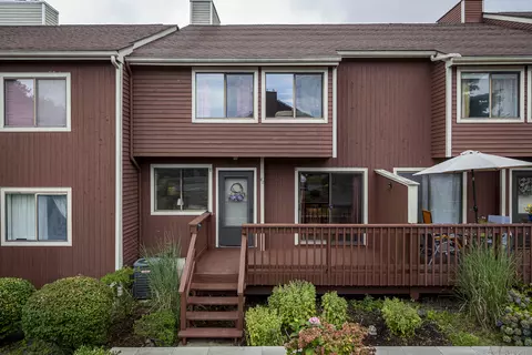 25 Florence Rd #82, Branford, CT 06405