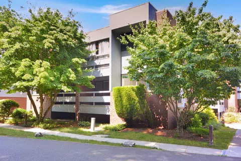 99 Wilton Crst #99, Wilton, CT 06897