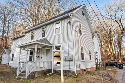28 Durfey St, Norwich, CT 06360