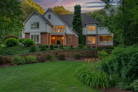 98 Blueberry Ln, Shelton, CT 06484