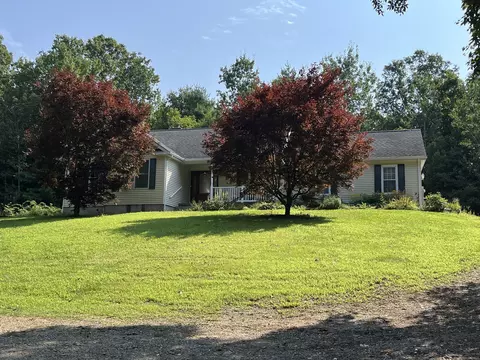 62 Elmdale Rd, Canterbury, CT 06331