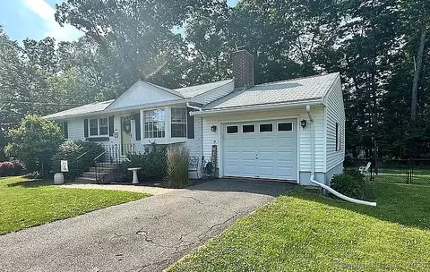 7 Olson Dr, Vernon, CT 06066