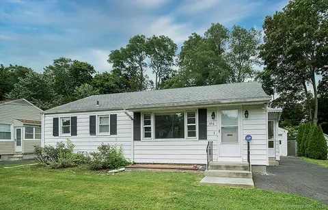 156 W Helen St, Hamden, CT 06514