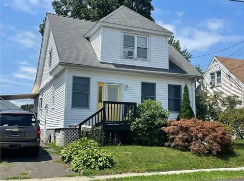 173 Oakland St, Stratford, CT 06615