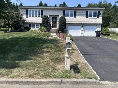 15 Cornfield Rd, Milford, CT 06461