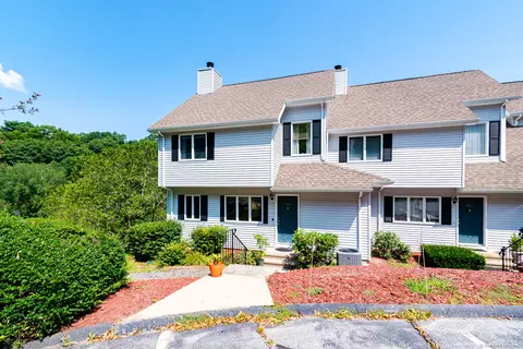 504 Whetstone Mls #504, Killingly, CT 06241