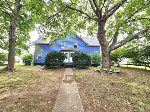 6 1st St # -8, Plainfield, CT 06374