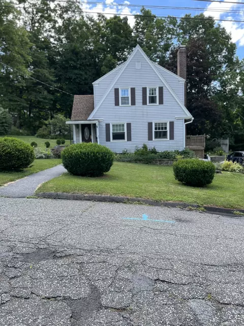 22 Oakdale Ave, Winchester, CT 06098