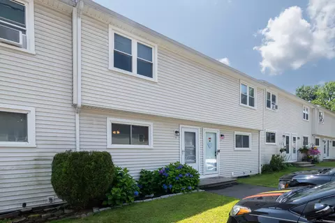 1081 New Haven Rd #12E, Naugatuck, CT 06770