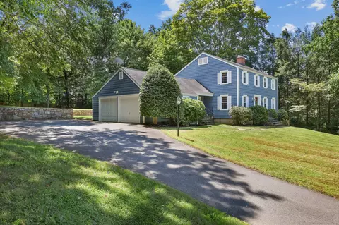 79 Golden Hill St, Trumbull, CT 06611