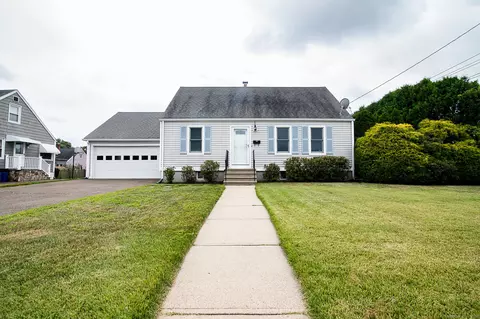 109 Sunnybank Ave, Stratford, CT 06614