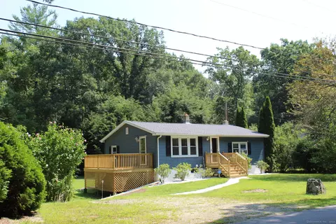 30 Jackson Rd, Plainfield, CT 06374