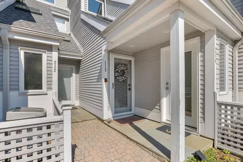 113 Breakers Ln #113, Stratford, CT 06615