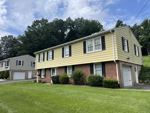 417 S Elm St, Wallingford, CT 06492