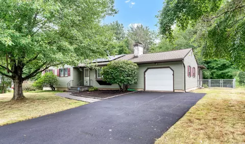 45 Ivy Dr, Meriden, CT 06450