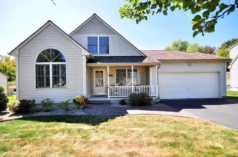 6 Harvest Ln, East Granby, CT 06026