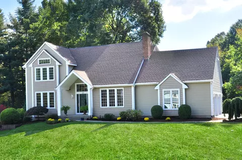69 Pierce Blvd, Windsor, CT 06095
