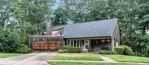 180 Stevenson Rd, New Haven, CT 06515