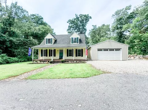 20 Park Dr, Chaplin, CT 06235