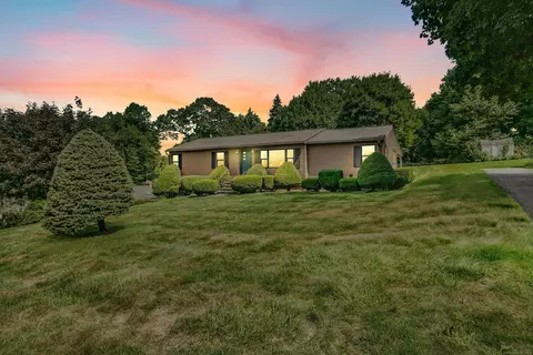 44 Kathy Dr, Seymour, CT 06483