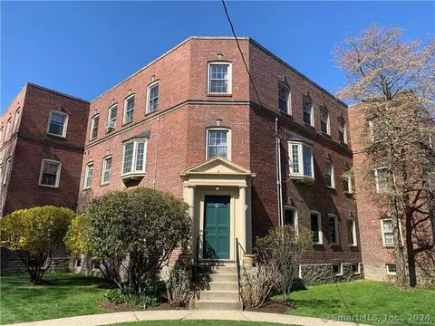 61 Rowsley St #6, Bridgeport, CT 06605