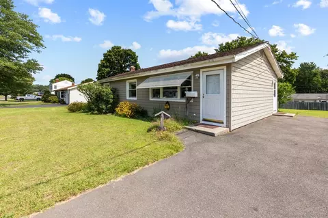 188 Green Manor Rd, Enfield, CT 06082