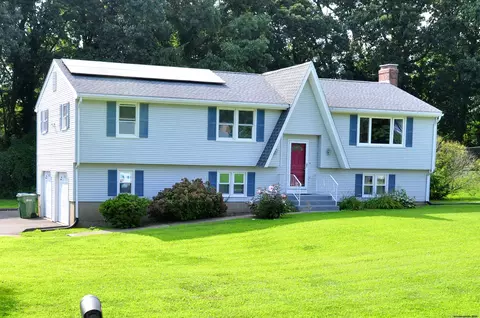 93 Long Hill Rd, Windsor, CT 06095