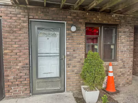 2 Craftwood Rd #30, Waterbury, CT 06704