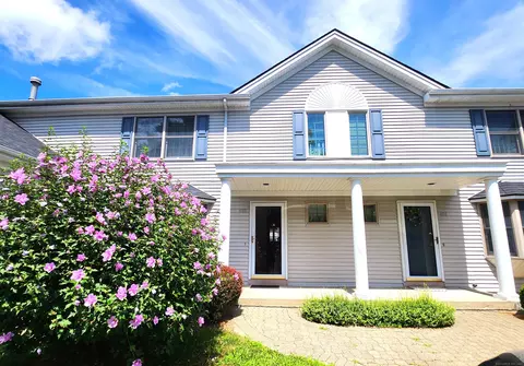 405 Stoney Way #405, New Fairfield, CT 06812