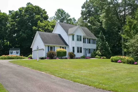 5 Viola Dr, East Hampton, CT 06424