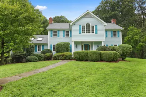 172 Proprietors Xing, New Canaan, CT 06840