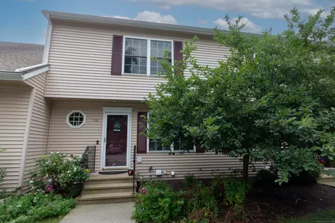 118 Briar Ln #118, Norwich, CT 06360