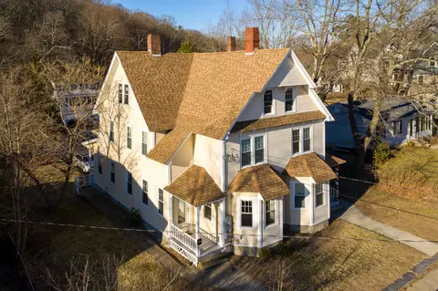 70-74 Grove St, Putnam, CT 06260