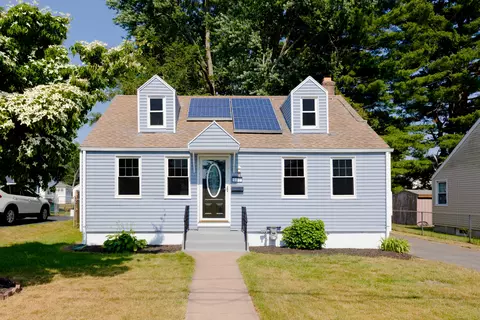 137 Brookfield St, Manchester, CT 06040