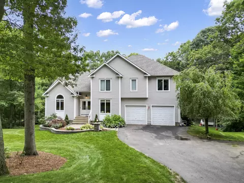 37 Lookout Lndg, Bolton, CT 06043