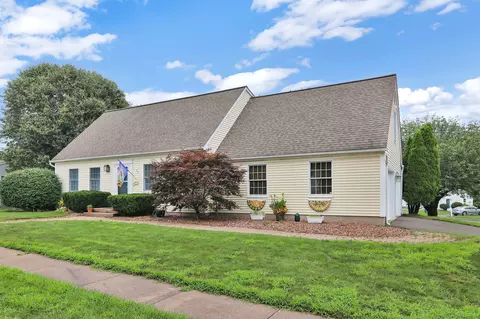 25 Carolyn Dr, Manchester, CT 06042