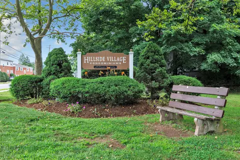 97 Towne House Rd #97, Hamden, CT 06514