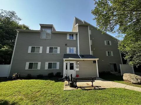 72 Perry St #145, Putnam, CT 06260