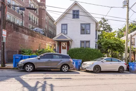 18 Pine St, Waterbury, CT 06710