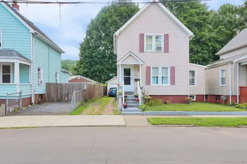 86 Webb St, Hamden, CT 06517