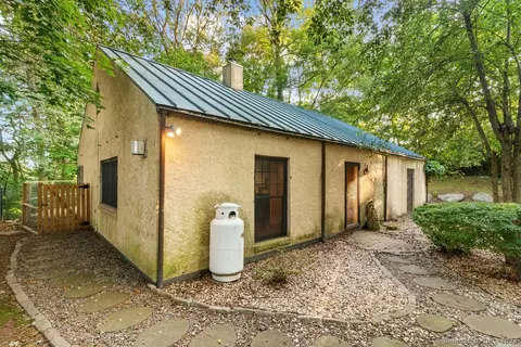 117 W Church St, Seymour, CT 06483