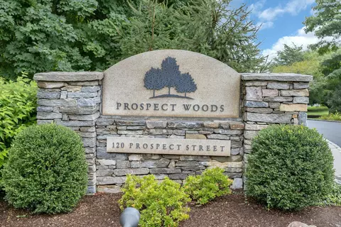 120 Prospect St #45, Ridgefield, CT 06877