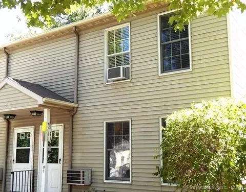 20 Oakland Ave #10C, Danbury, CT 06810