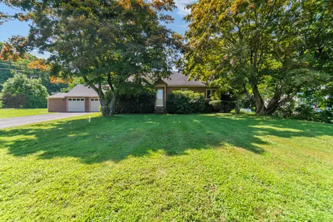 31 Orchard Hill Rd, Harwinton, CT 06791