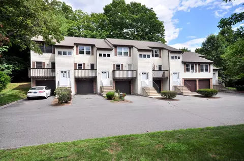 2 Oak Forest Dr #2, Manchester, CT 06040