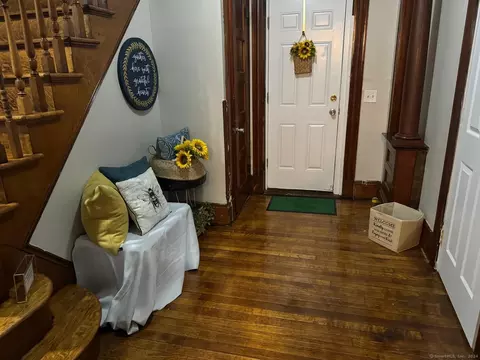 208 Buckingham St, Waterbury, CT 06710
